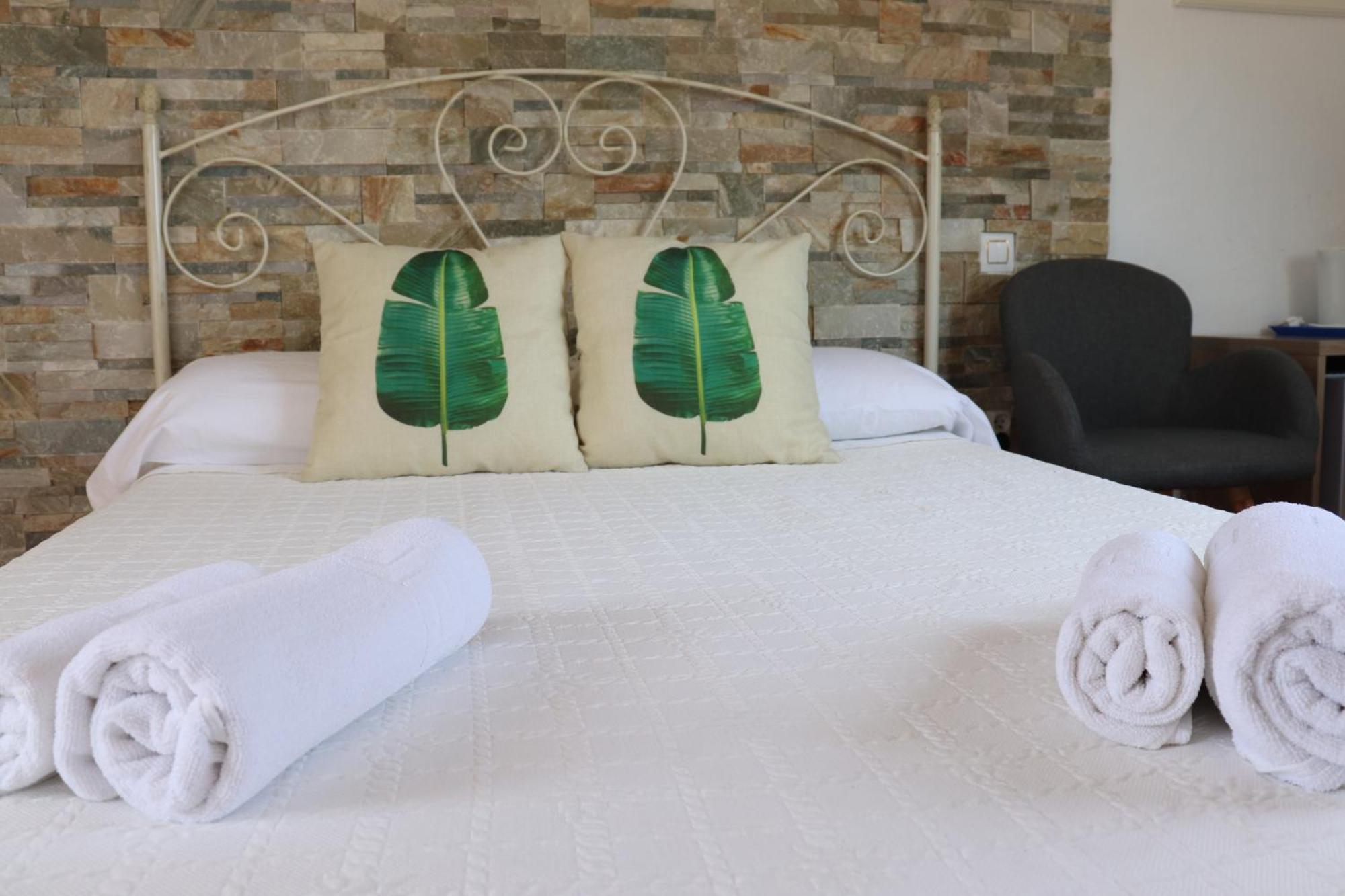 Hostal La Paloma II Calpe Ngoại thất bức ảnh